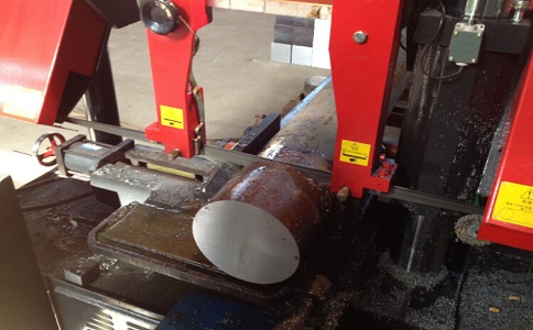 陆河卧式带锯床加工时出现明显振荡如何排查？